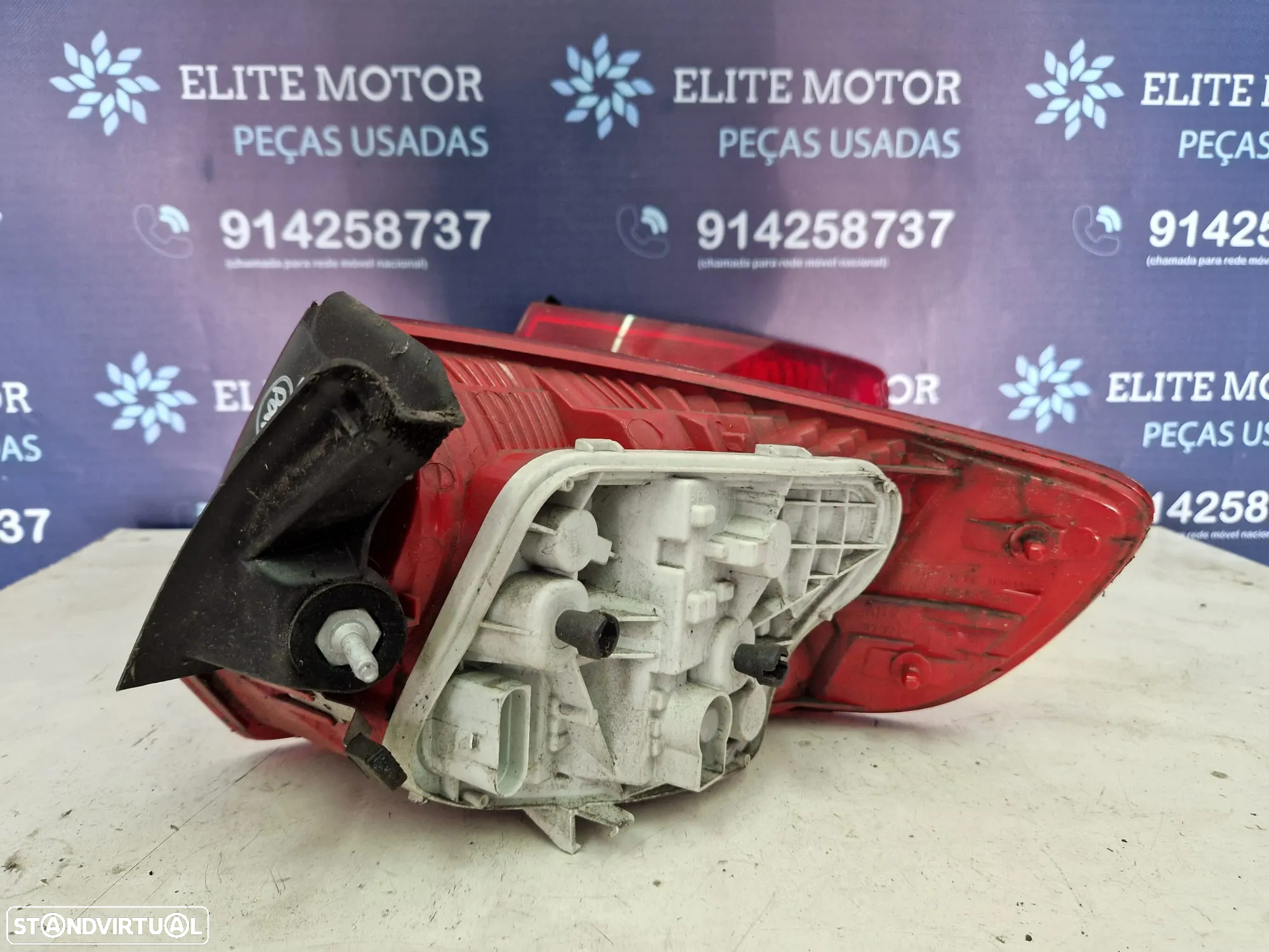 Farolins usados AUDI A3 8P SPORTBACK 5 PORTAS farolim - 7