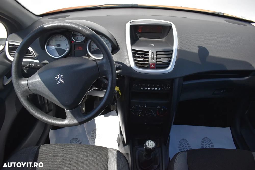Peugeot 207 1.4E 16V Trendy - 10