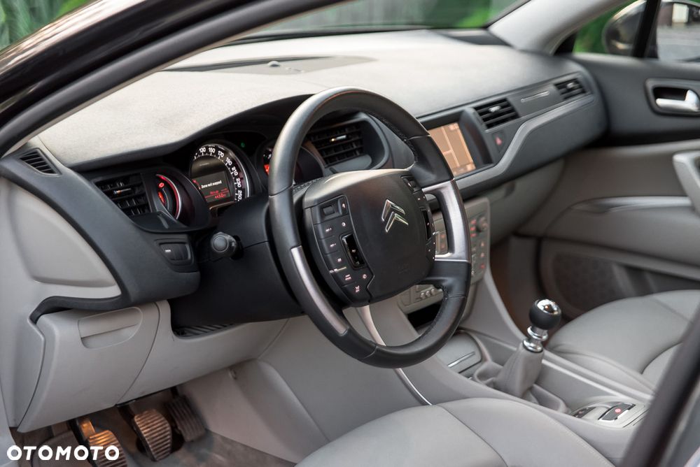 Citroën C5 HDi 135 FAP Exclusive - 23