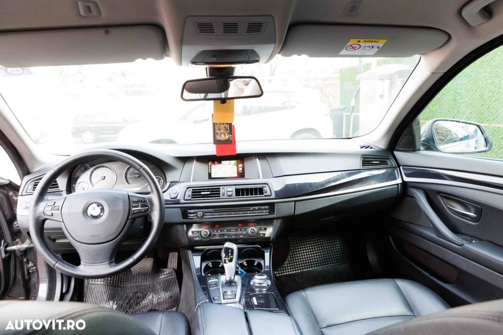 BMW Seria 5 520d Aut. Luxury Line - 4