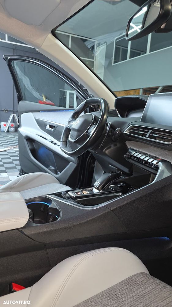 Peugeot 5008 THP 165 EAT6 Stop & Start Allure - 12