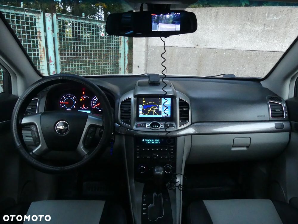 Chevrolet Captiva 2.2 d LTZ - 4