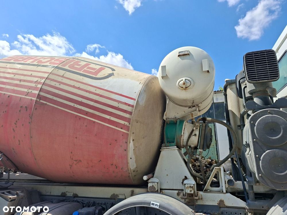 Versalift Actros 3241 B 8X4/4 - 37