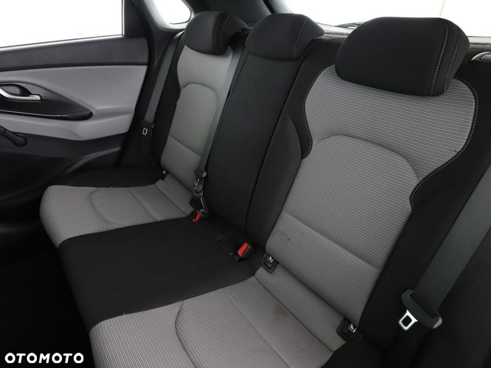 Hyundai i30 1.4 Select - 18