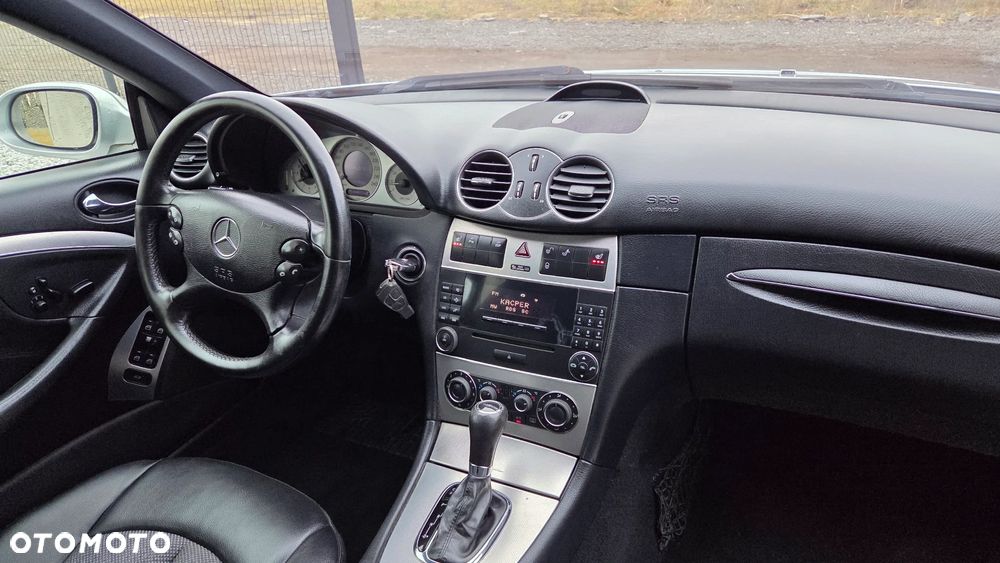 Mercedes-Benz CLK - 27