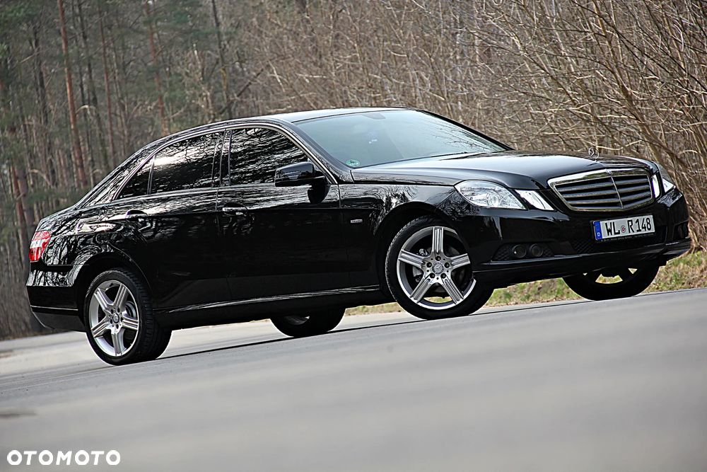 Mercedes-Benz Klasa E 200 BlueEFFICIENCY Elegance - 9