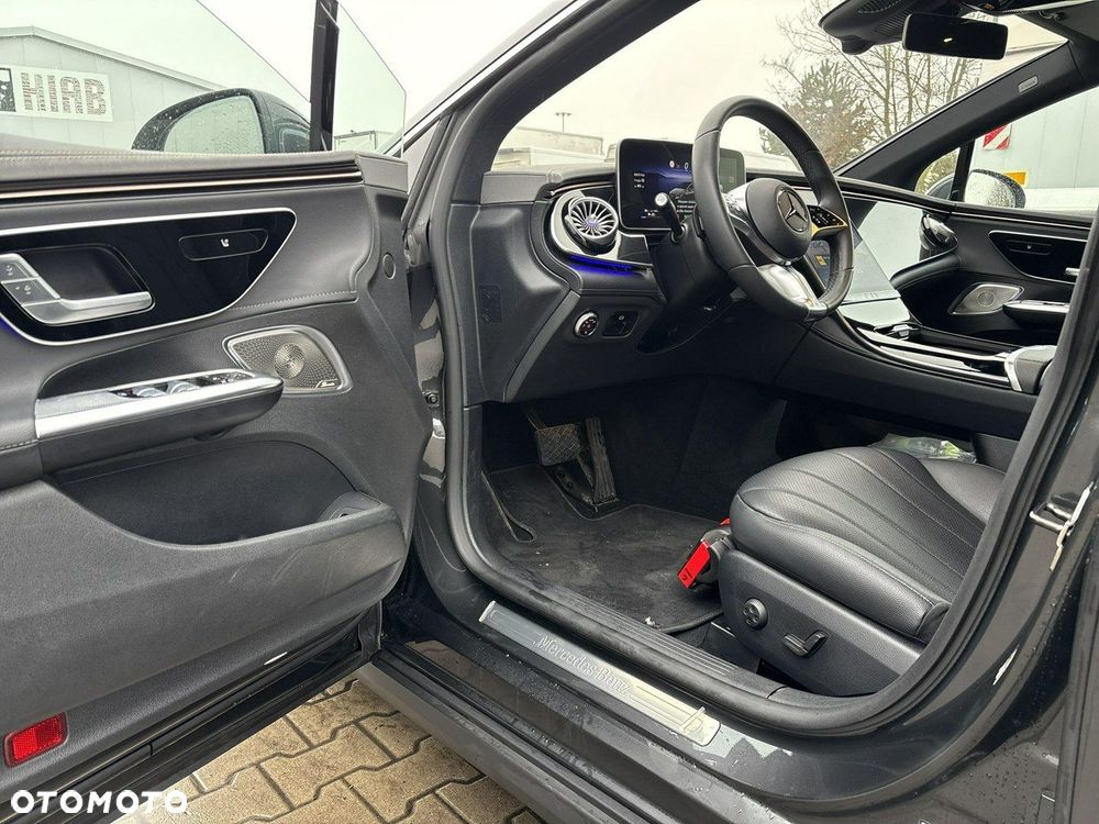 Mercedes-Benz EQE - 10