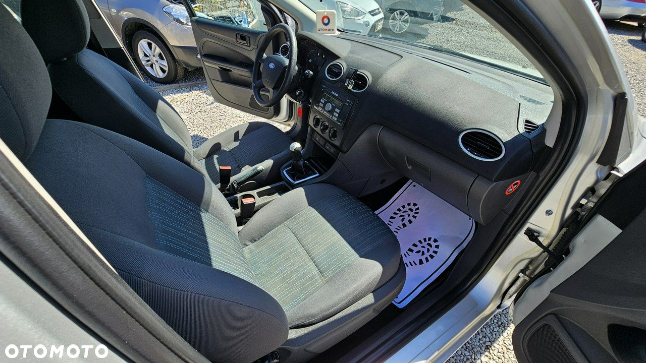 Ford Focus - 21