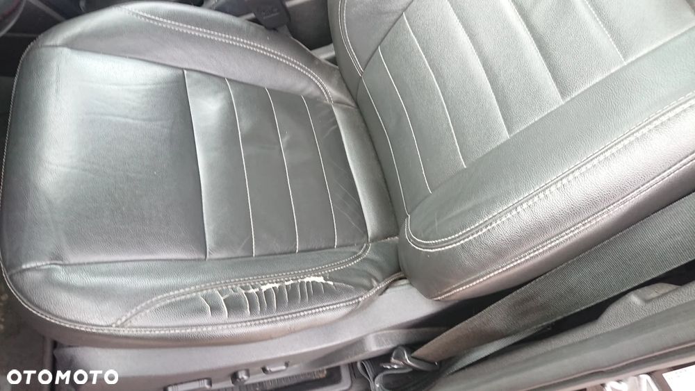 Ford Escape 2.0 EcoBoost AWD Titanium - 5