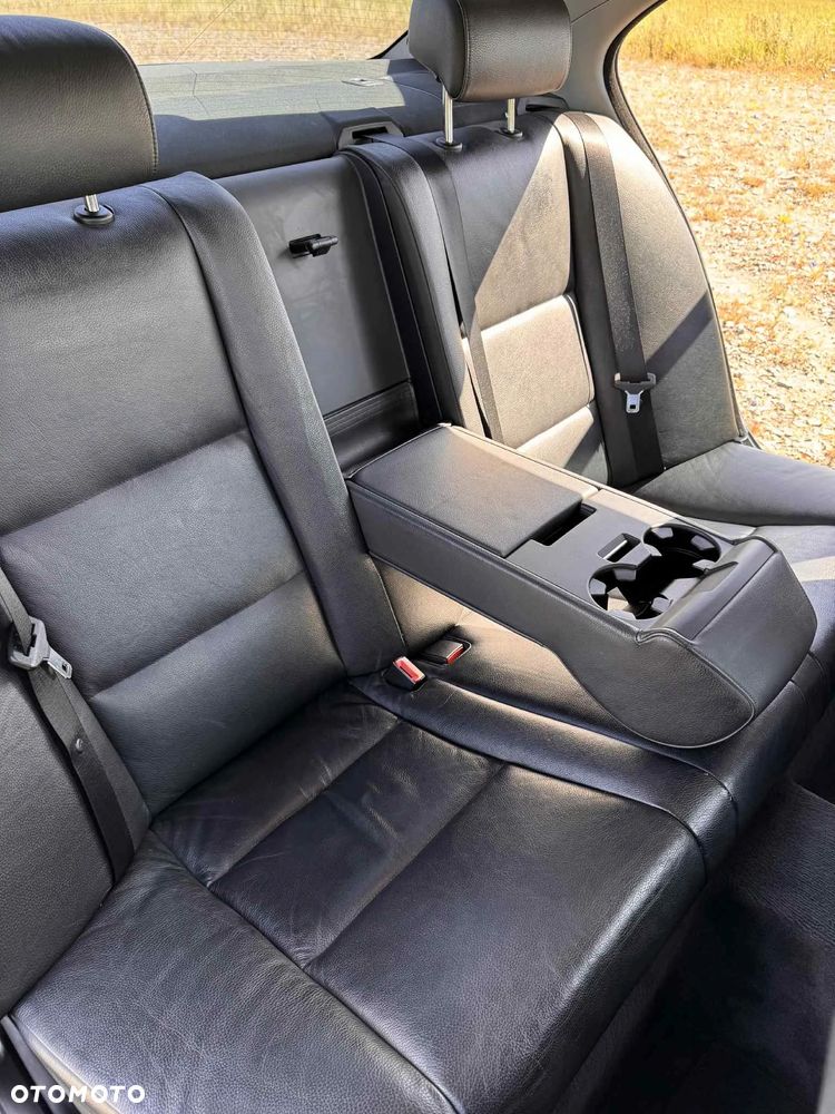 BMW Seria 5 525d - 19