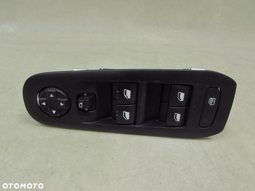 PEUGEOT 308 II T9 13-17 PANEL PRZELACZNIK SZYB PRZOD LEWY 96788281ZD - 2
