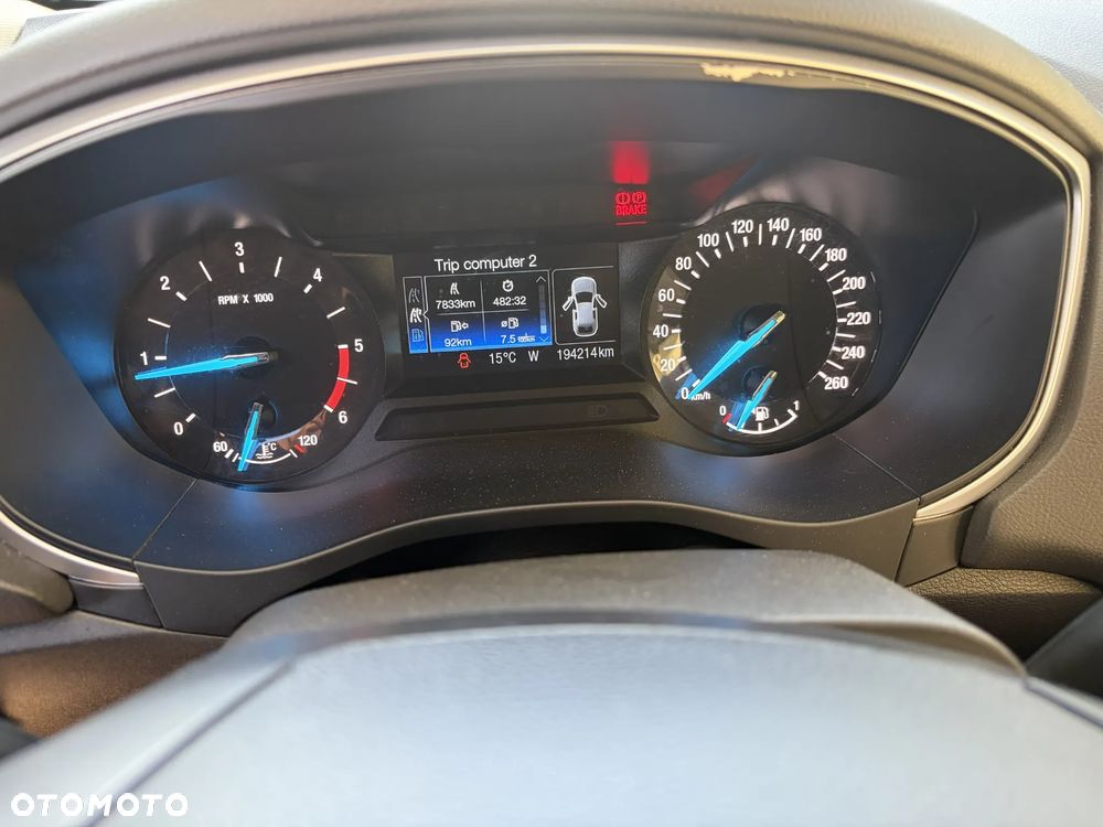 Ford Mondeo - 32