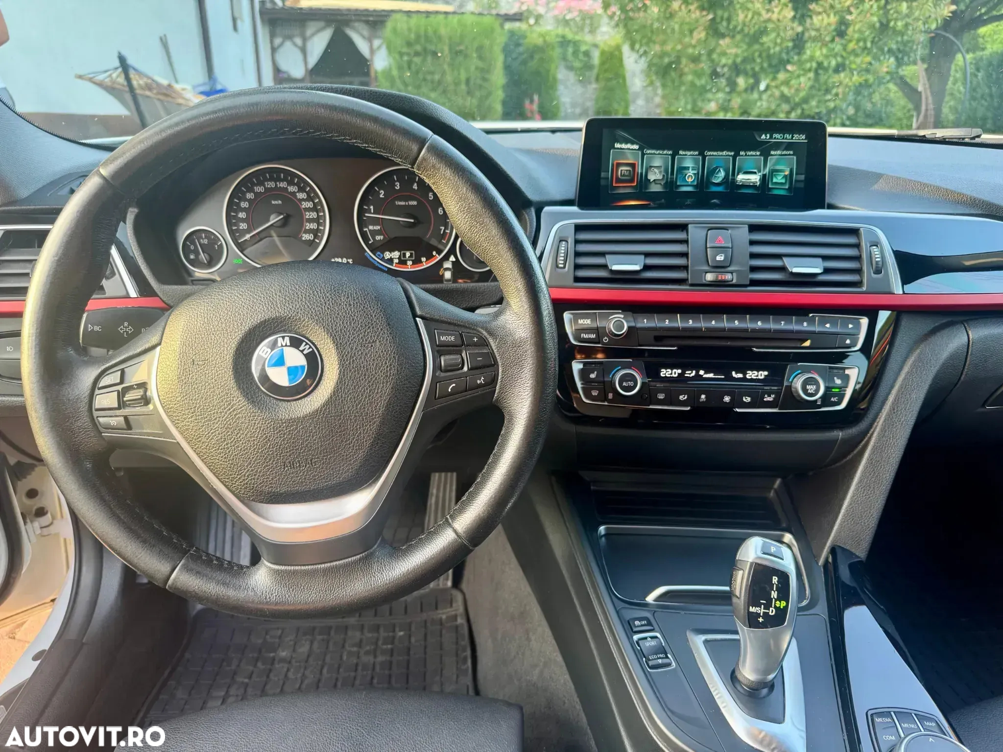 BMW Seria 3 320i AT - 10