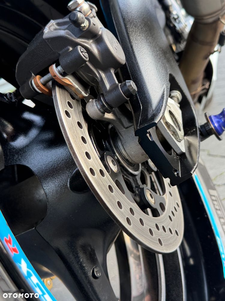 Suzuki GSX-R - 13