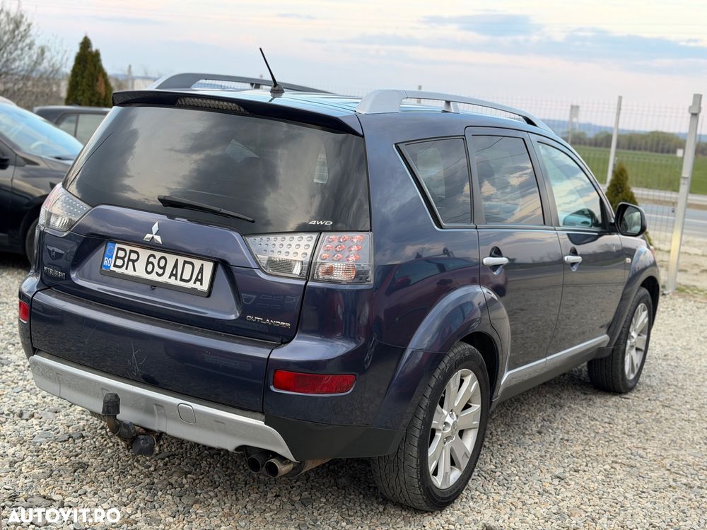 Mitsubishi Outlander 2.0 DI-D Intense+ - 4