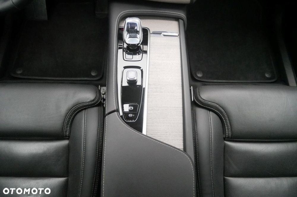 Volvo XC 90 - 11