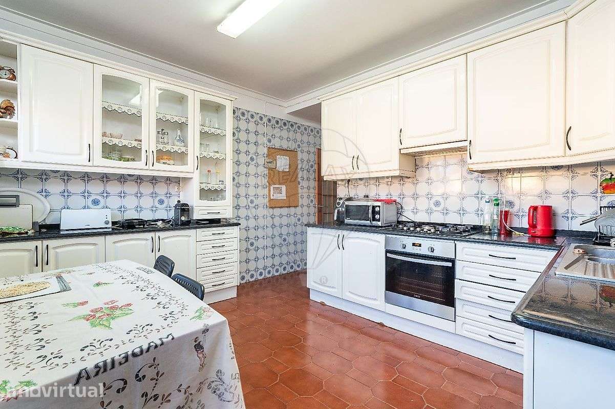 Apartamento T8 para venda - Grande imagem: 2/27