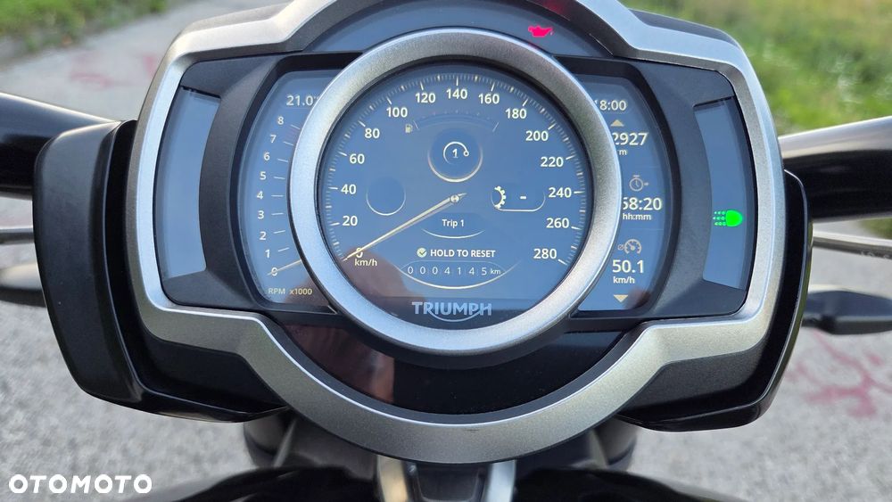 Triumph Rocket - 16