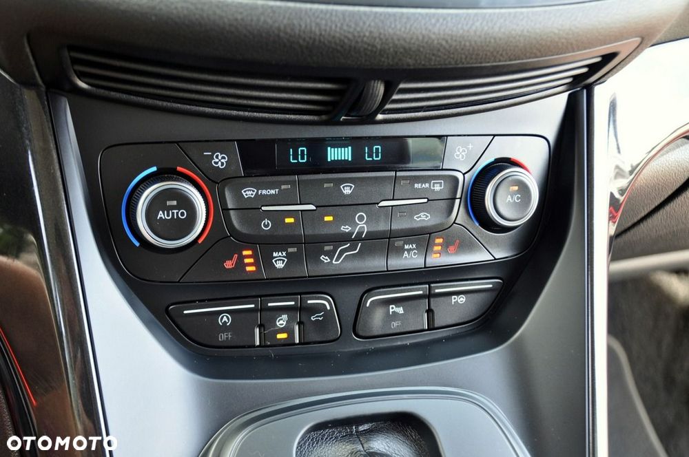 Ford Kuga - 32