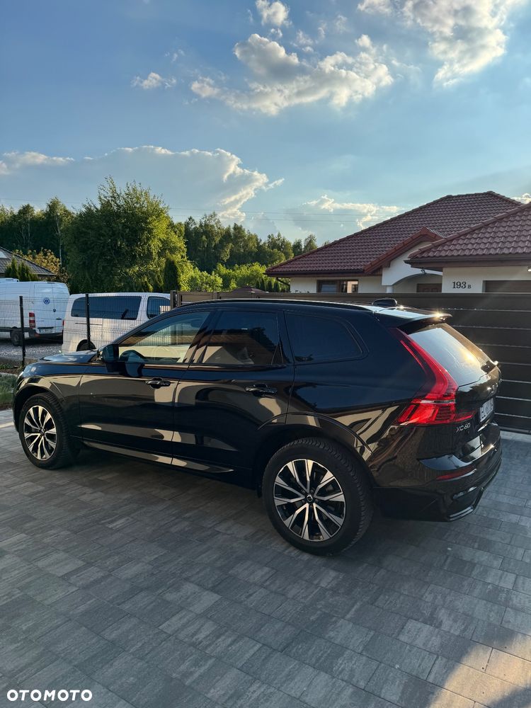 Volvo XC 60 B4 D AWD Plus Dark - 8