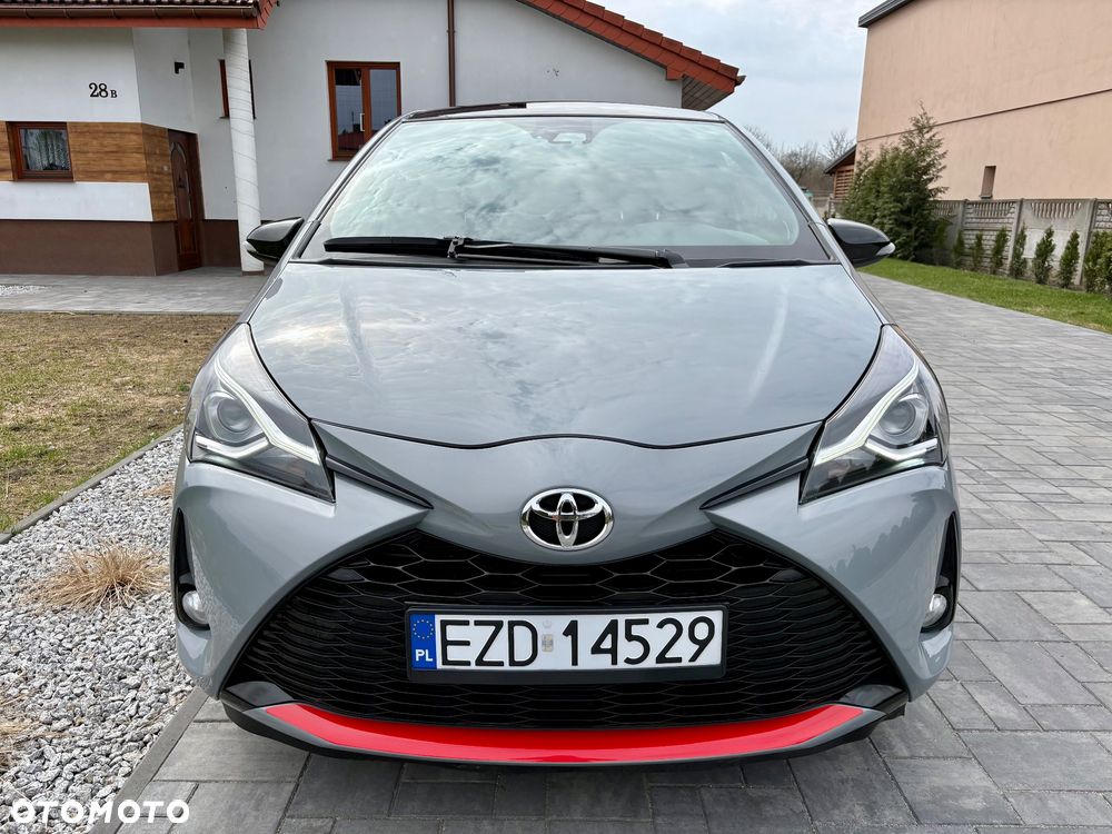 Toyota Yaris Hybrid 100 GR Sport - 13
