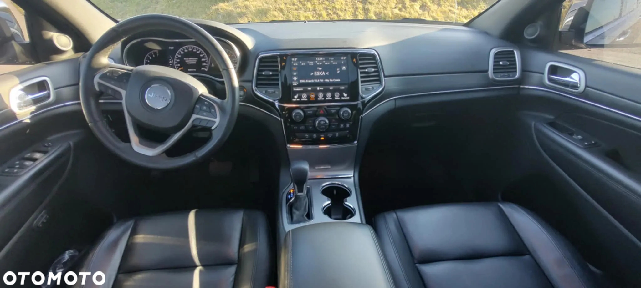 Jeep Grand Cherokee - 11