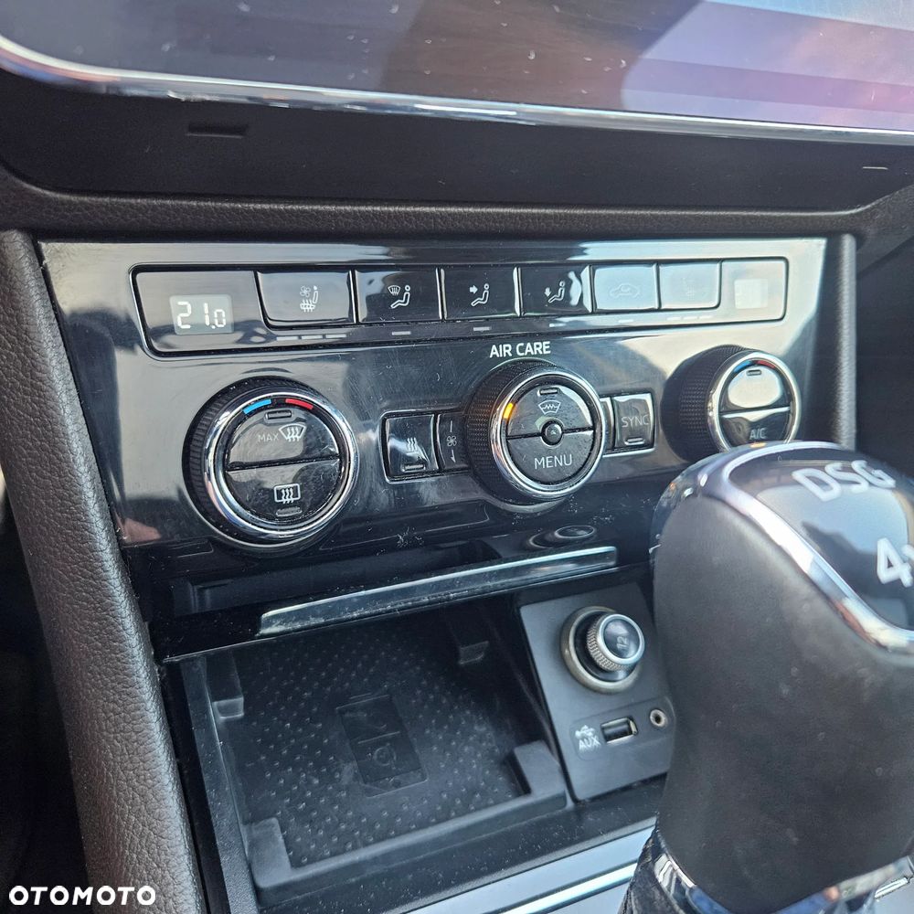 Skoda Superb 2.0 TDI 4x4 L&K DSG - 21