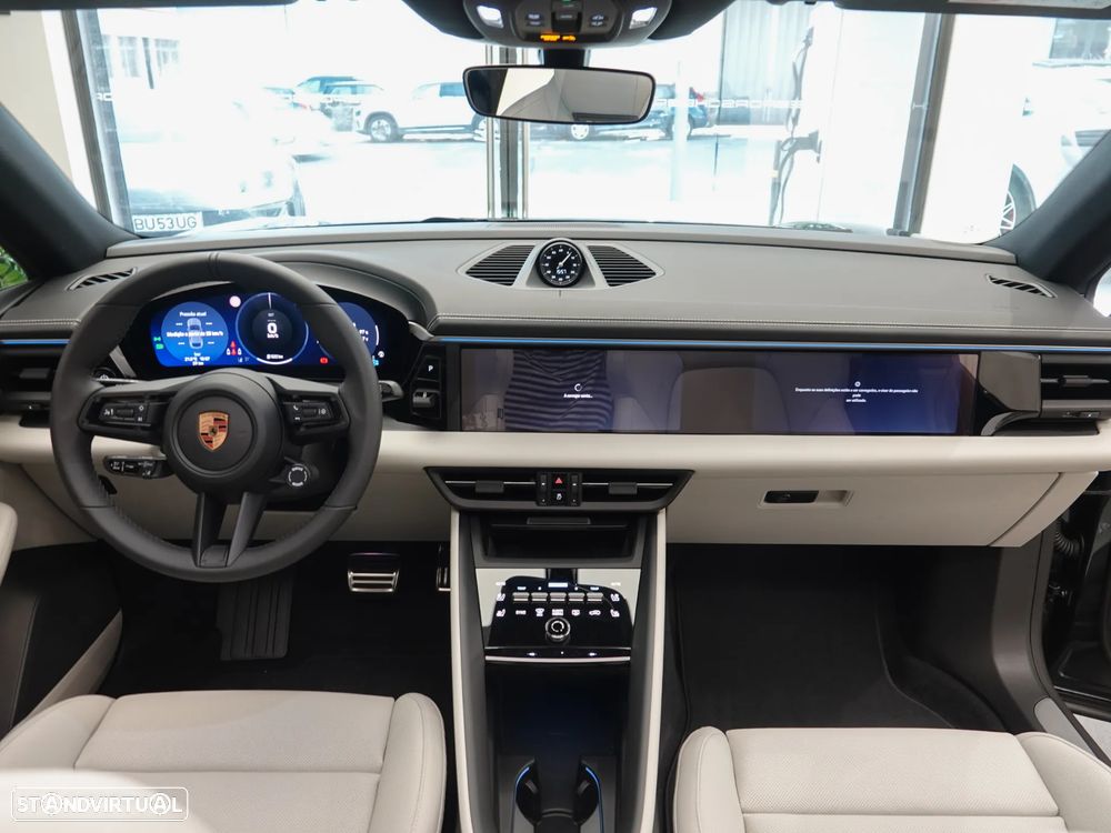 Porsche Macan Electric 4 - 26