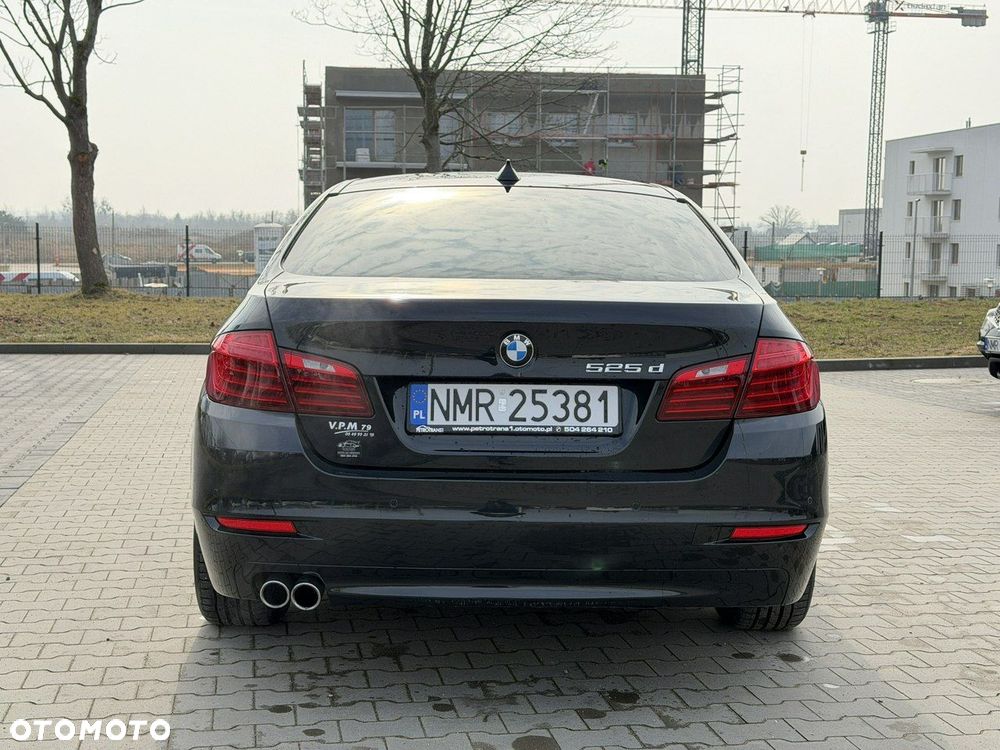 BMW Seria 5 525d Sport-Aut - 10