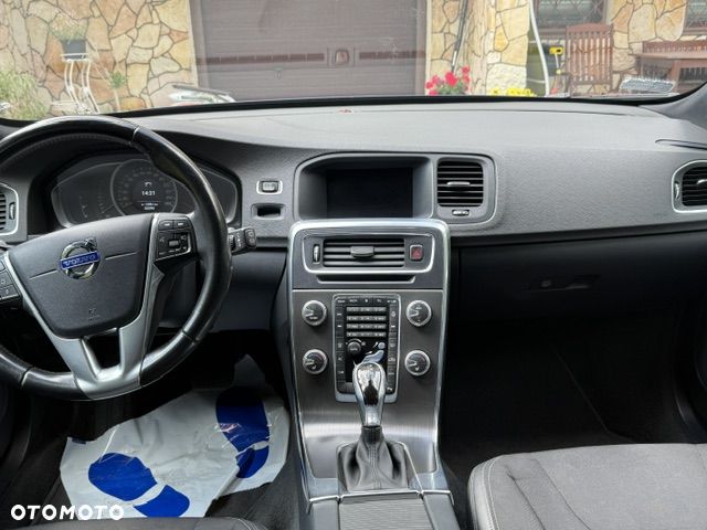 Volvo V60 D4 Drive-E Kinetic - 4