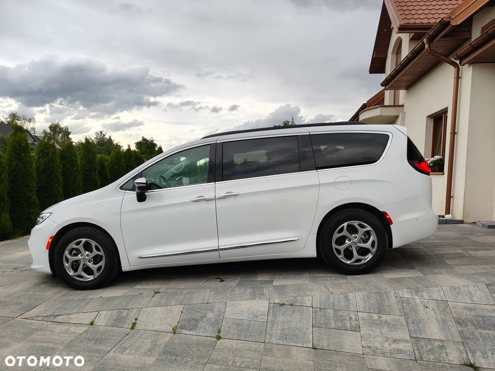 Chrysler Pacifica - 11
