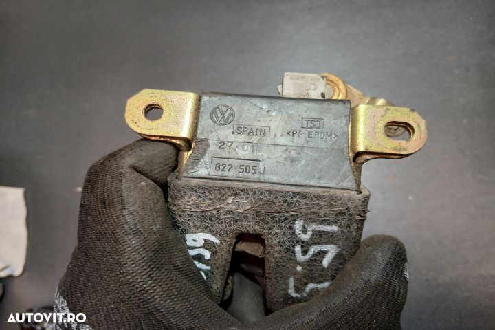 Broasca capota portbagaj 3B5827505J 3B5827505J Volkswagen VW Passat B - 3