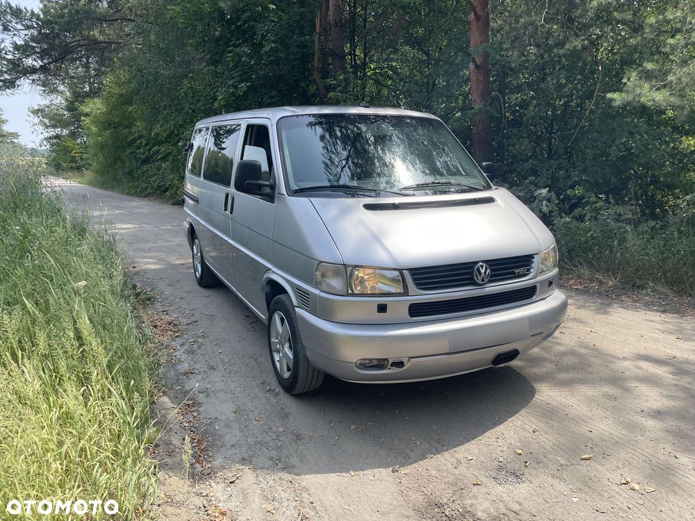 Volkswagen Multivan - 10