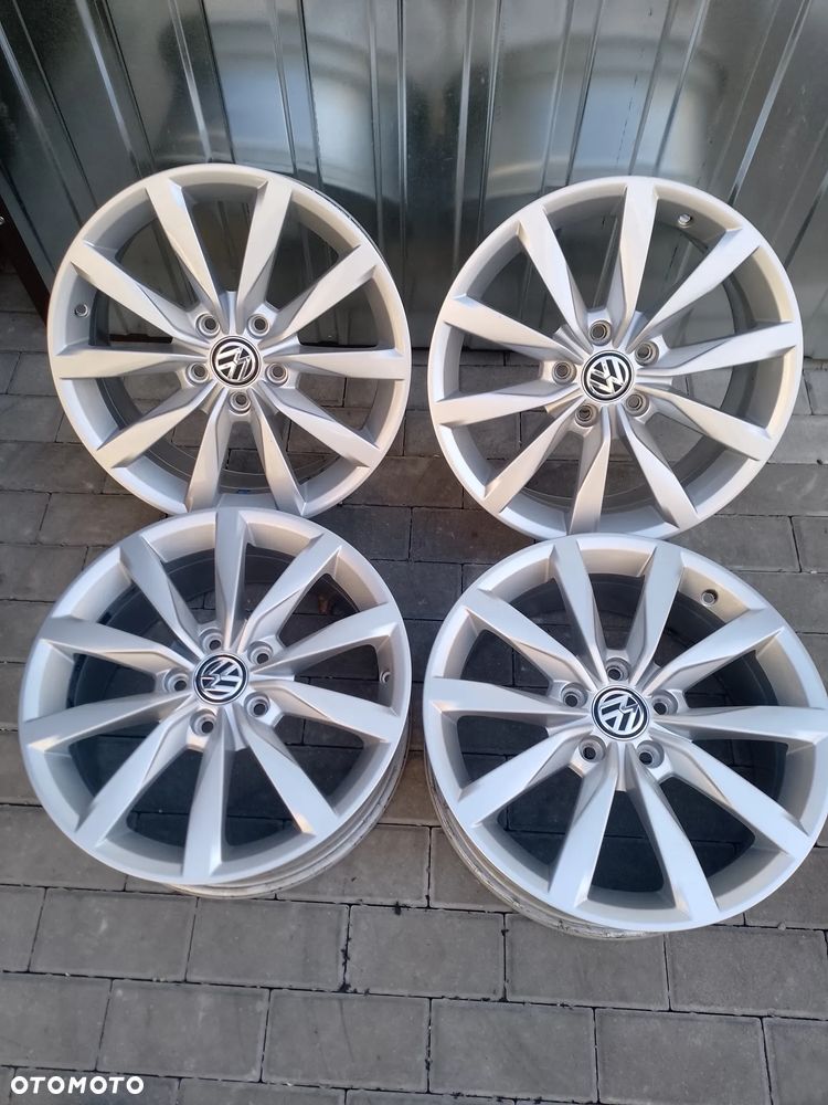 Felgi aluminiowe 17" VW - 8