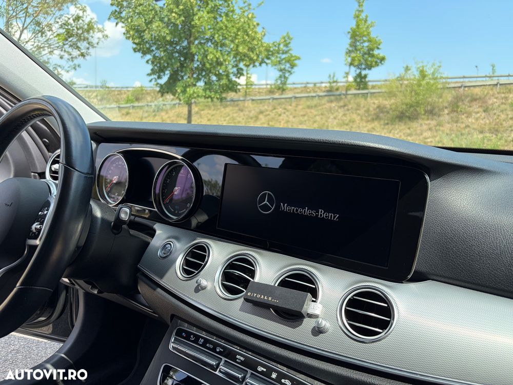Mercedes-Benz E 300 Aut. - 28
