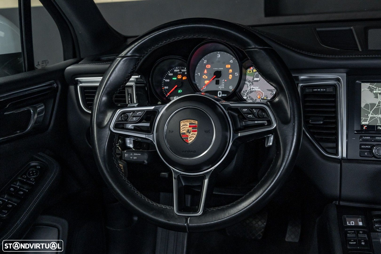 Porsche Macan S - 15