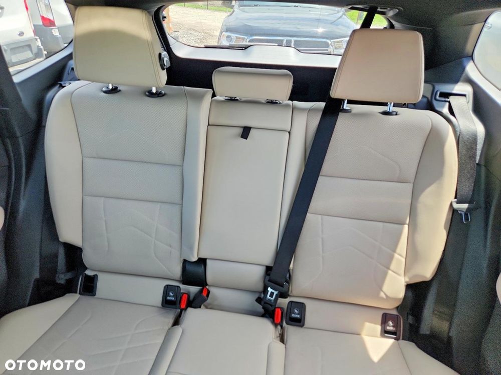 BMW X1 xDrive25i GPF Sport Line - 9