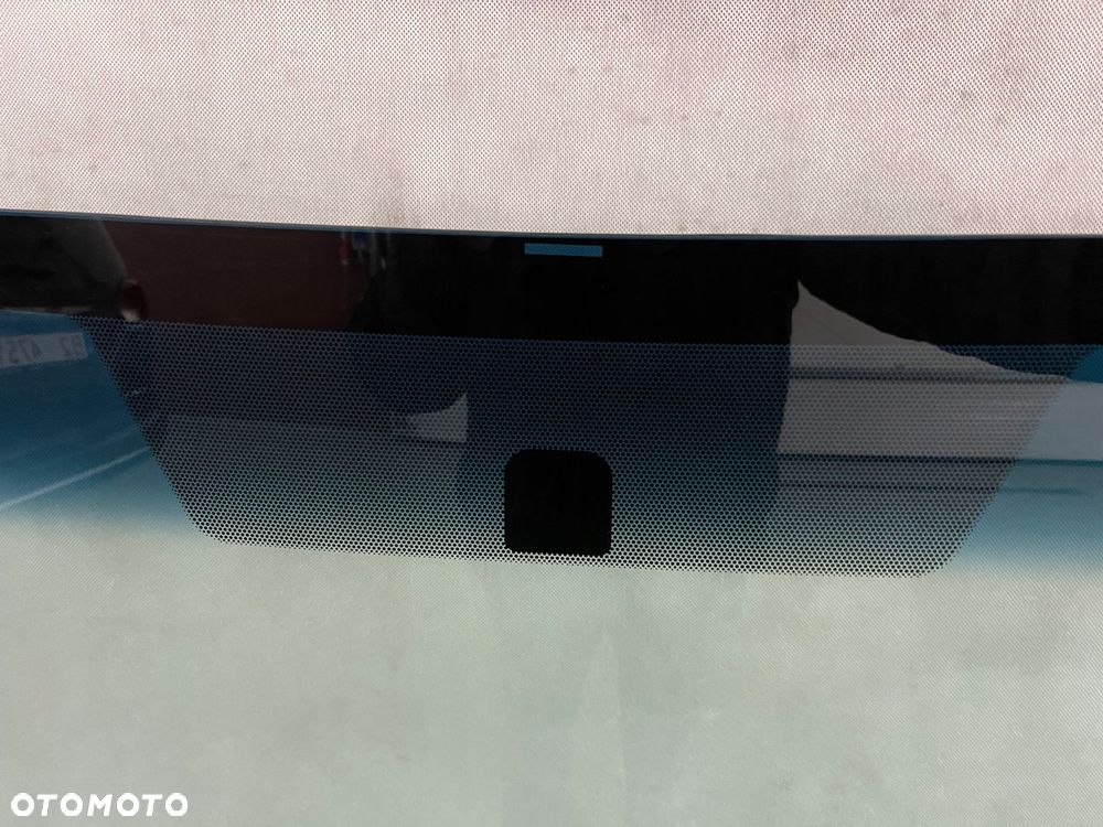 toyota ractis szyba przednia nowa po 2010- - 2