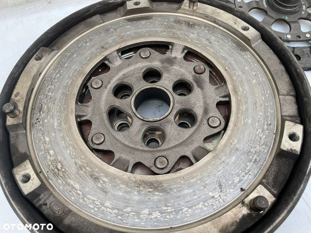 SPRZĘGŁO KOŁO ZAMACHOWE 7568006 323064210 BMW E90 2.0 N46B20B - 4