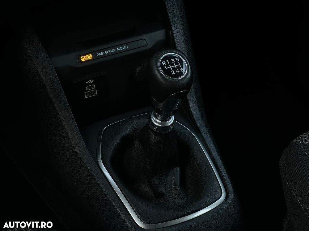 Ford Tourneo Courier 1.0 EcoBoost M6 Trend - 20