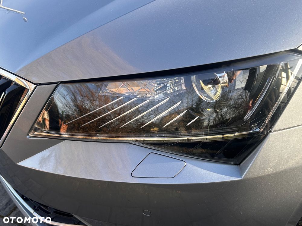 Skoda Superb 2.0 TDI L&K DSG - 31