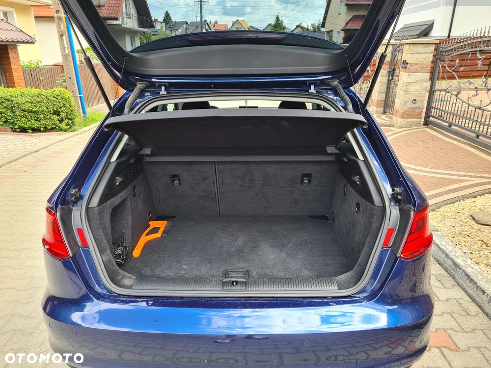 Audi A3 Sportback - 8