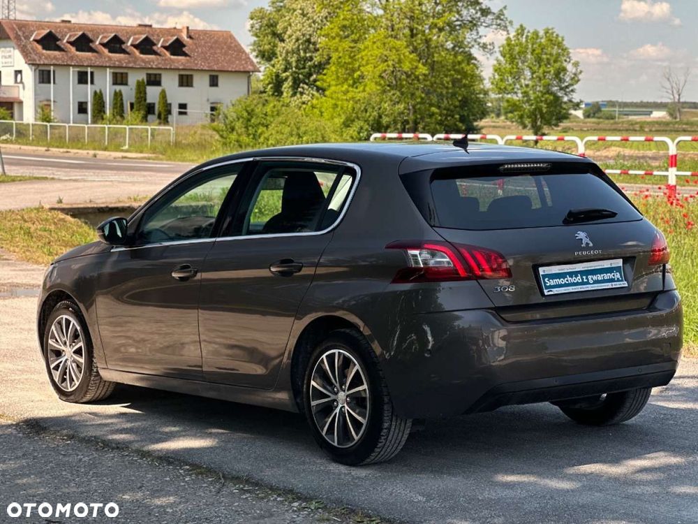 Peugeot 308 1.2 PureTech GPF Allure S&S EAT8 - 18