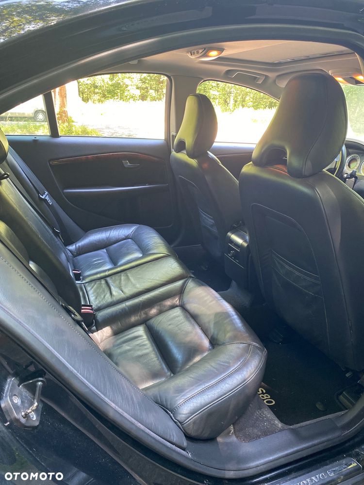 Volvo S80 4.4 V8 Momentum - 12