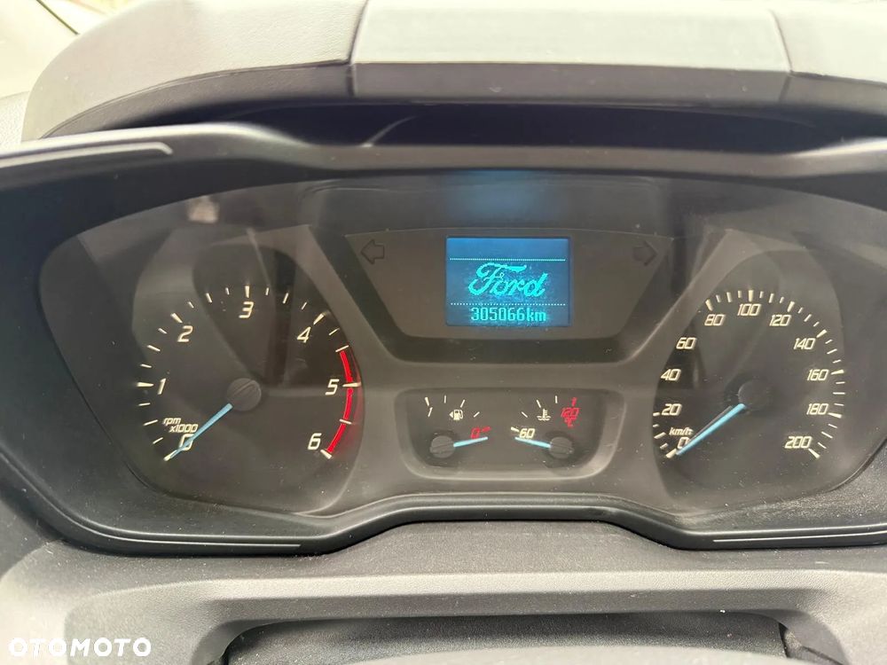 Ford TRANSIT CUSTOM - 26