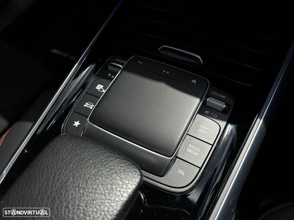 Mercedes-Benz EQB - 33