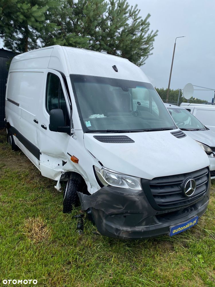 Mercedes-Benz Sprinter - 4