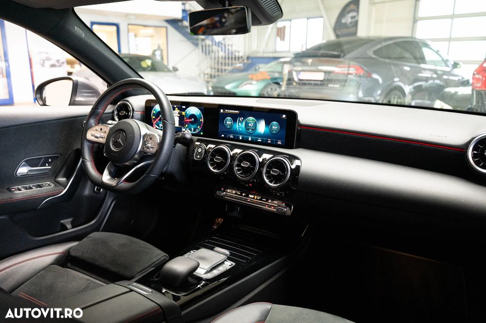 Mercedes-Benz A 220 d Sedan 8G-DCT AMG Line - 31