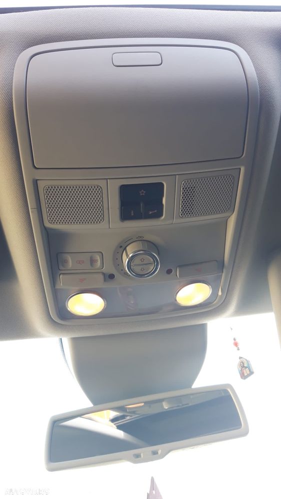 Volkswagen Sharan 2.0 TDI DSG BlueMotion Technology Highline - 22