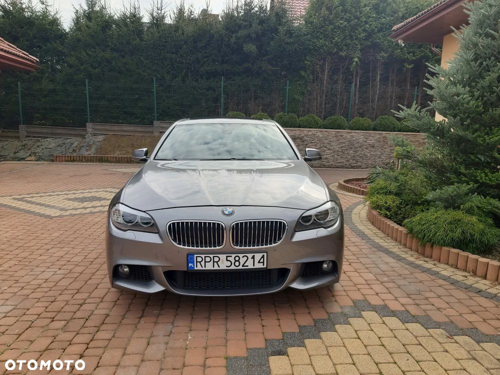 BMW Seria 5 520i Sport-Aut - 2